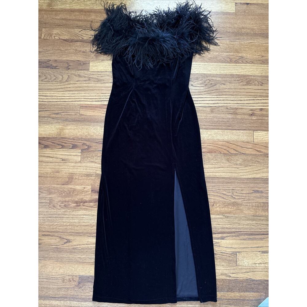 Bari Jay Black Faux-Feather Off-the-Shoulder Gown with Front Slit Size 13-14 C26 - Picture 1 of 12